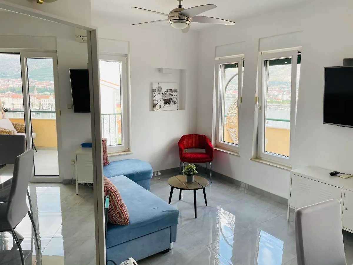 Mentha Apartments Trogir